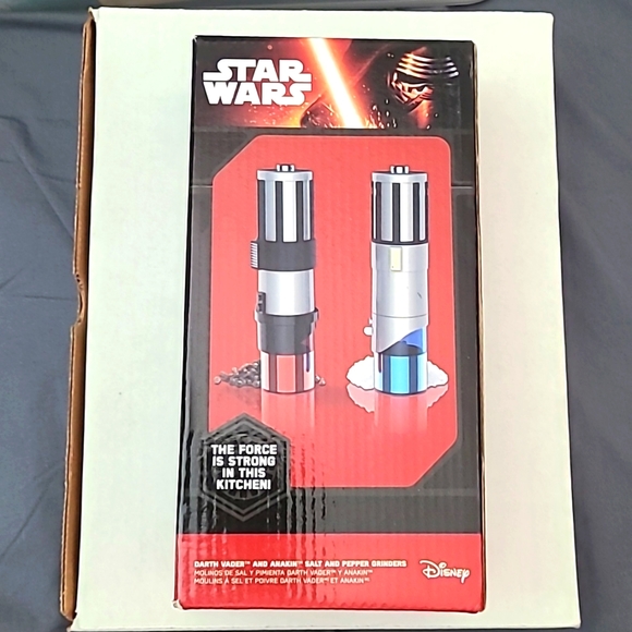 Star Wars Salt & Pepper Grinders Lightsabers - Picture 1 of 3